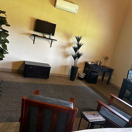 Iphofolo Lodge & Tented Camp Vivo Екстер'єр фото