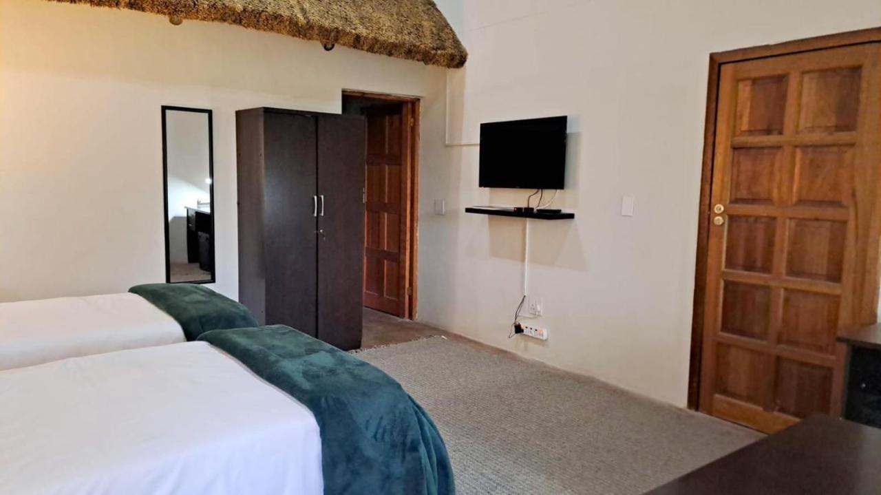 Iphofolo Lodge & Tented Camp Vivo Екстер'єр фото